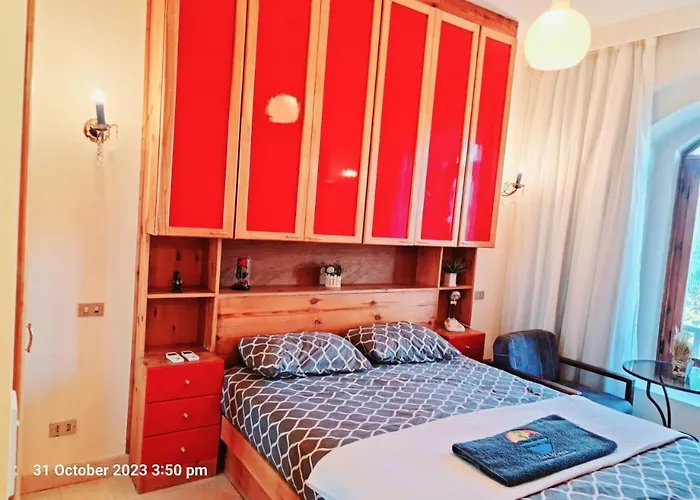 West Golf 2bedroom شقة *